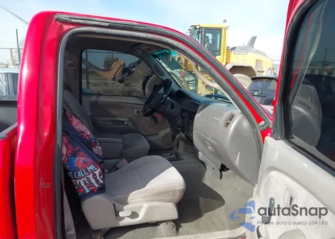 2002 Toyota Tacoma Prerunner из США, поврежденный, VIN 5TENM92N82Z026193